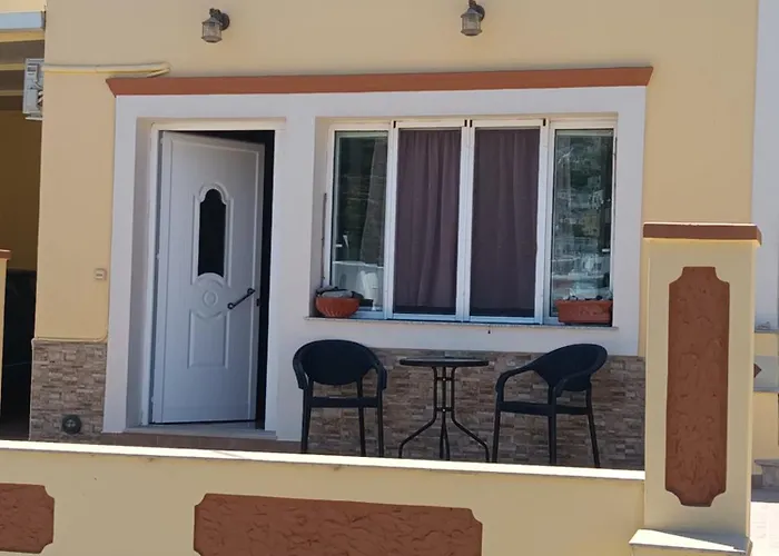 شقة Theodore's Mansion Your Aristocratic Escape In Greece Panteli