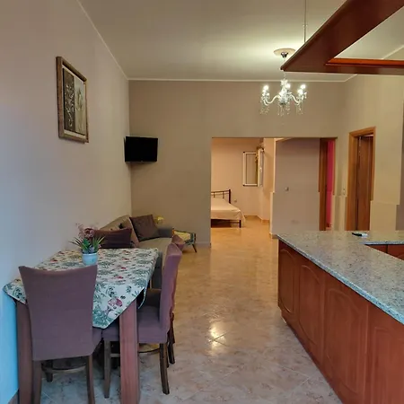 Theodore's Mansion Your Aristocratic Escape In Greece Apartamento *